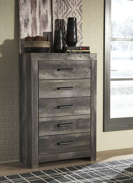 Picture of Wynnlow - Gray 5 Drawer Chest